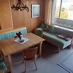 Апартаменты Moerike Engstingen
